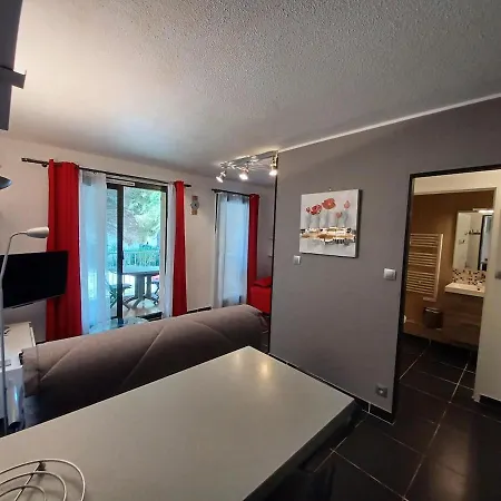 Appartement Beau A A 150 M De La Six-Fours-les-Plages
